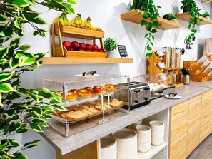 Gratis kontinental frukost varje dag 
