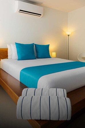 Premium bedding, in-room safe, soundproofing, free WiFi - Club Ibiza - Party Hotel & Beach Club (Jacó)