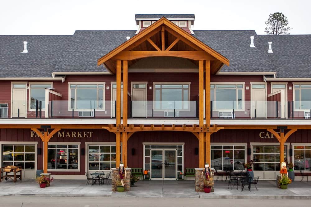 Hillcrest Farm Market B&B