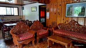 2 Bedroom Superior | Living room | TV - Baguio Tiptop Vacation Homes (Baguio)