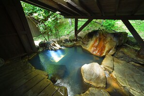 Tavanomainen huone, tupakointi sallittu (Japanese Style, Private Open-air Bath) | Ilmainen Wi-Fi