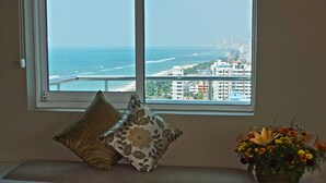 Executive lounge - The Penthouse Above Sea (Mount Lavinia)