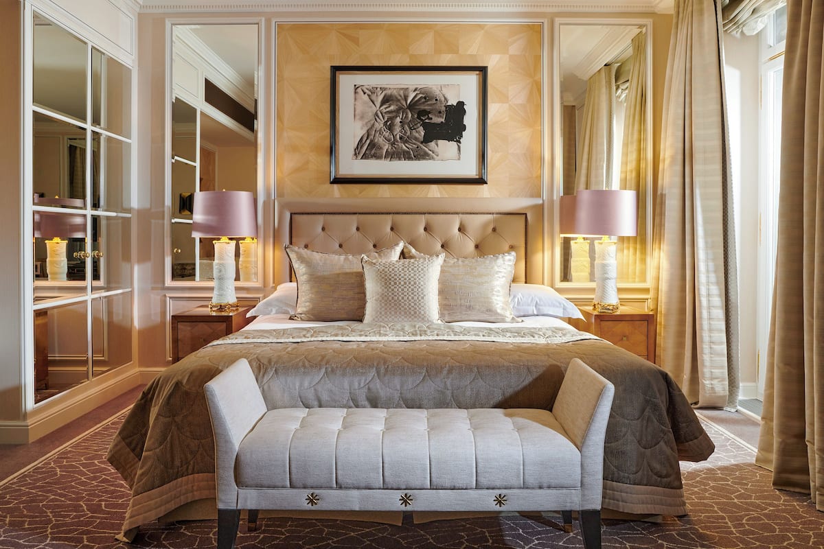 double room | premium bedding, free minibar, in-room safe, desk