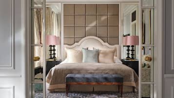 Premium bedding, free minibar, in-room safe, desk