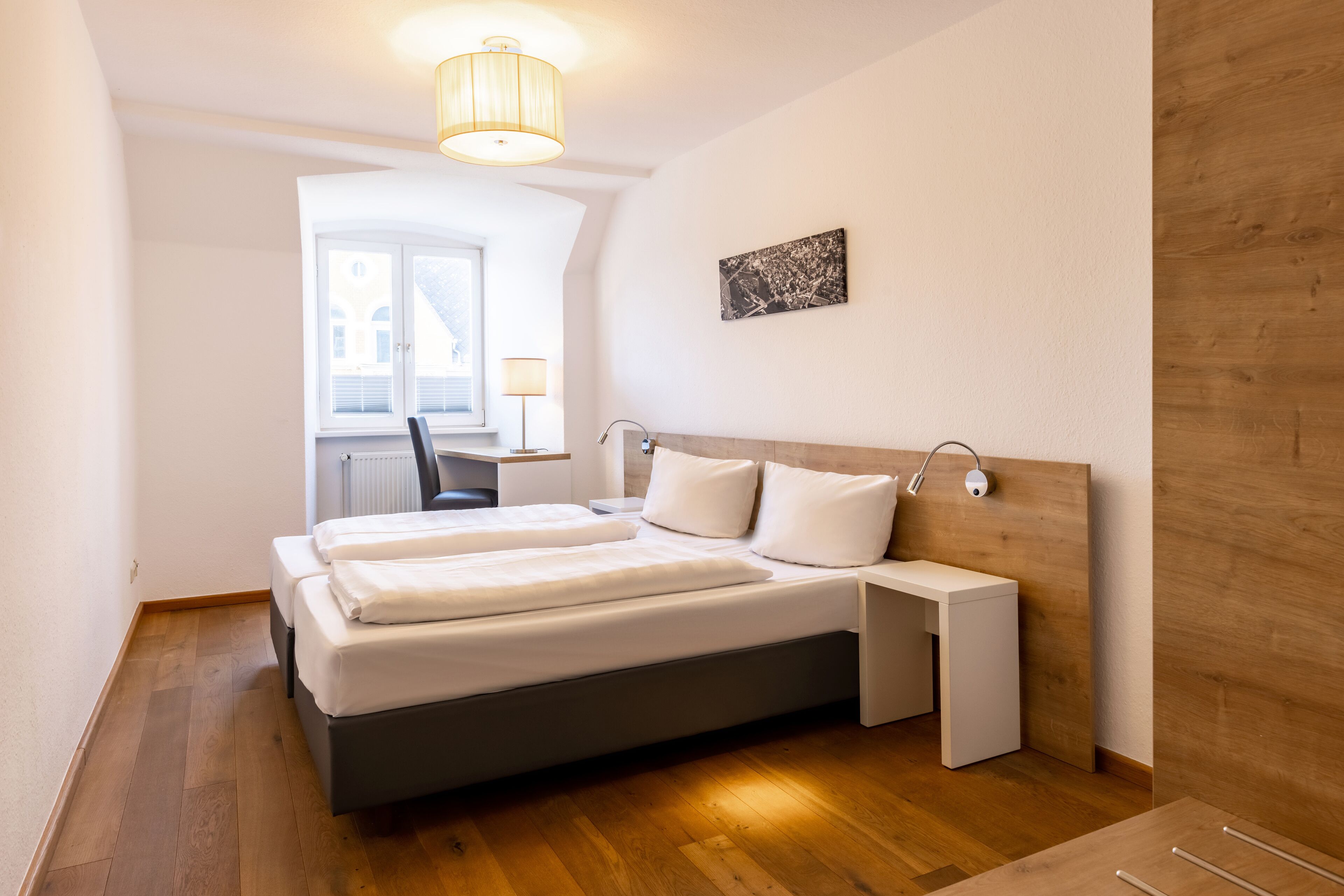 apartment, 2 bedrooms (extra large) | 2 bedrooms, hypo-allergenic bedding, in-room safe, desk