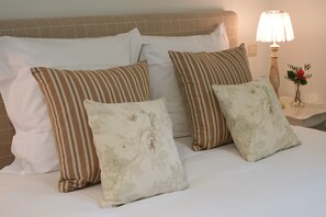Quarto casal conforto | Roupas de cama de algodão egípcio, roupas de cama premium, frigobar