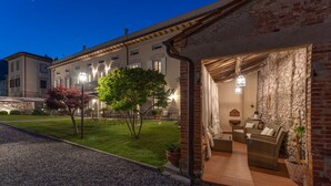 Unclassified image, 5 of 188, button - Villa Del Papa (Lucca)