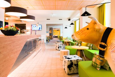 Hey Lou Hotel Piding