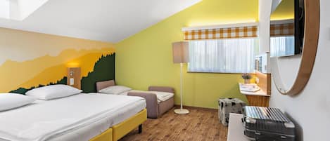 Premium bedding, in-room safe, desk, laptop workspace