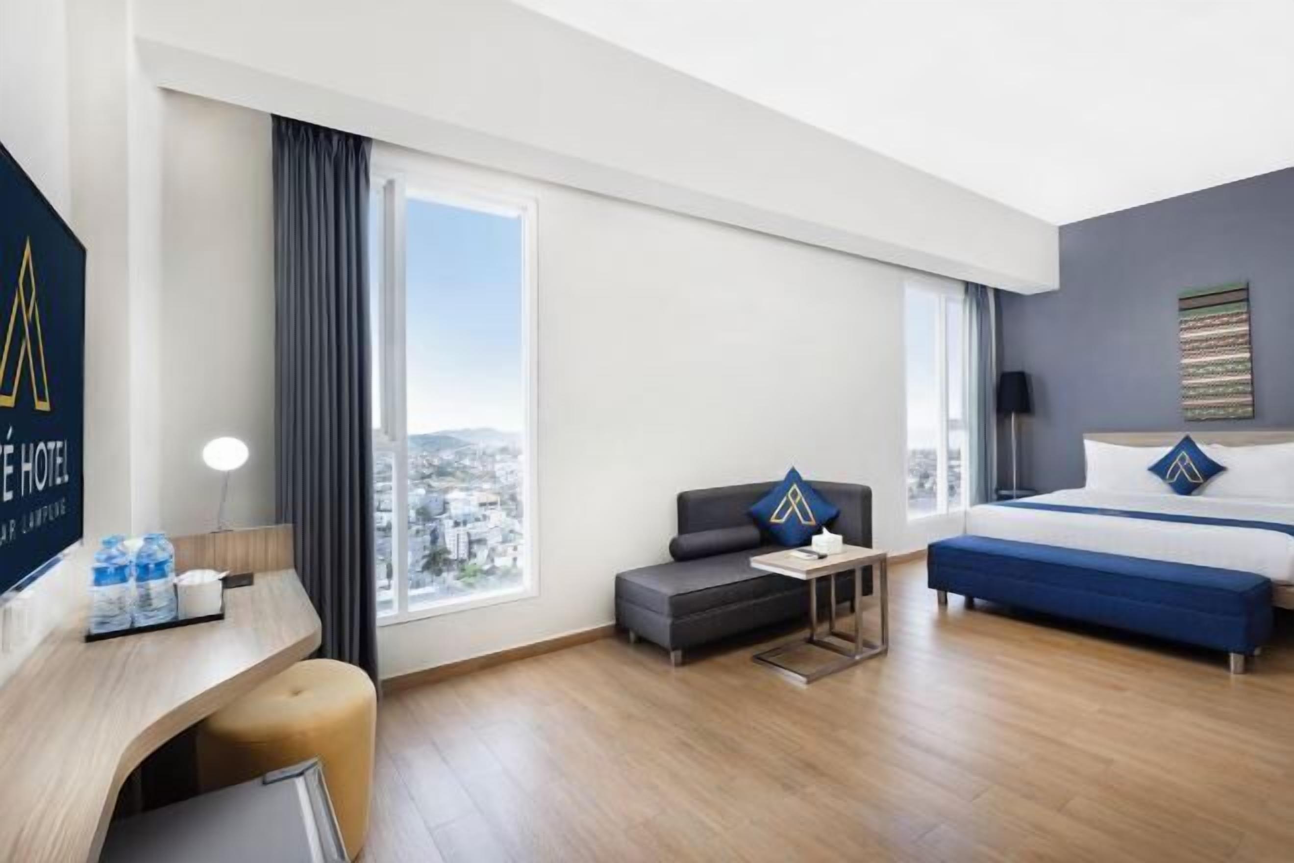 Una cassaforte in camera, una scrivania, Wi-Fi gratuito