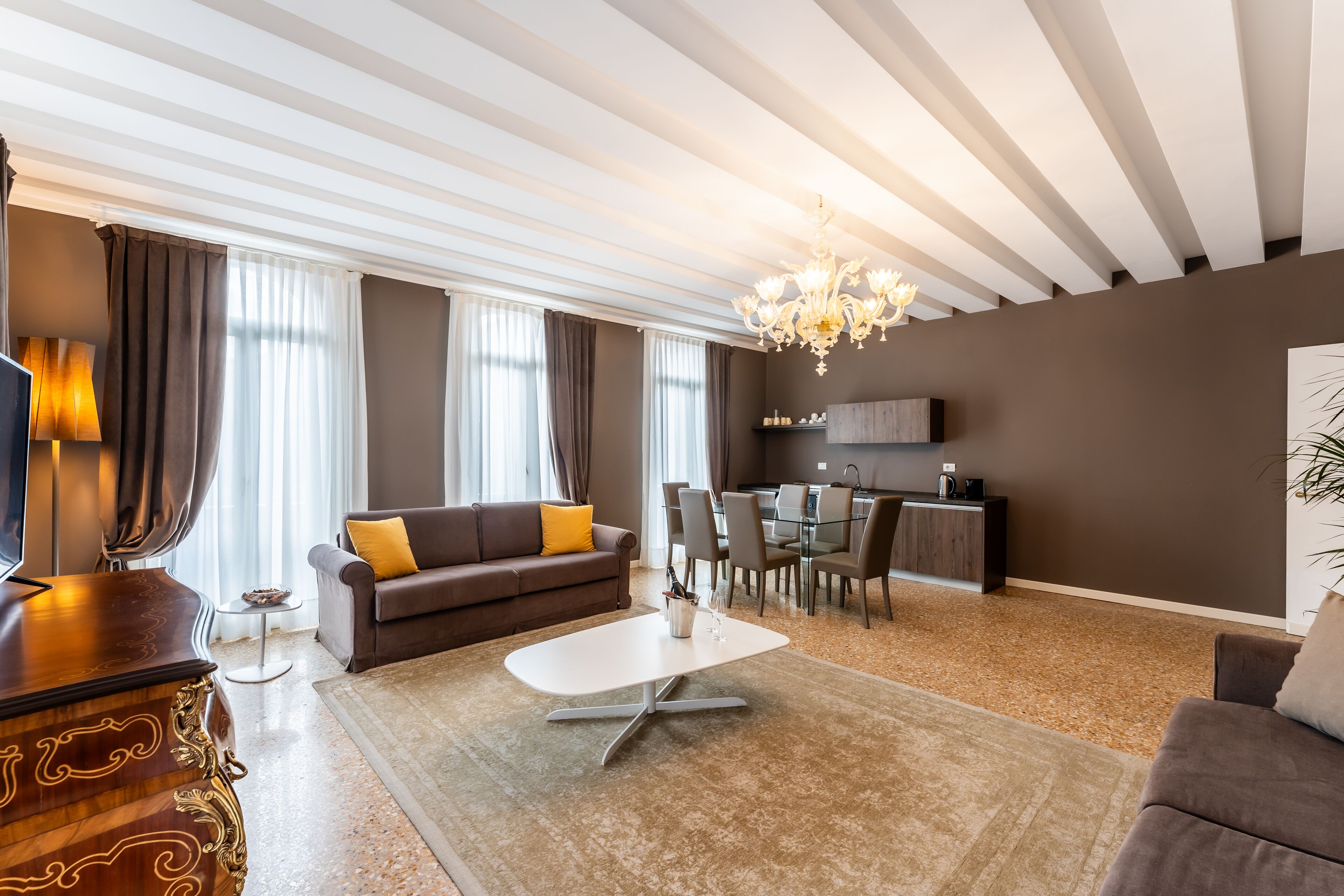 Executive-Apartment, 2 Schlafzimmer | Wohnbereich