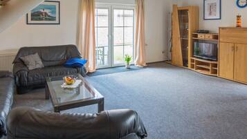 House, 3 Bedrooms, Kitchen | Living room | LED TV