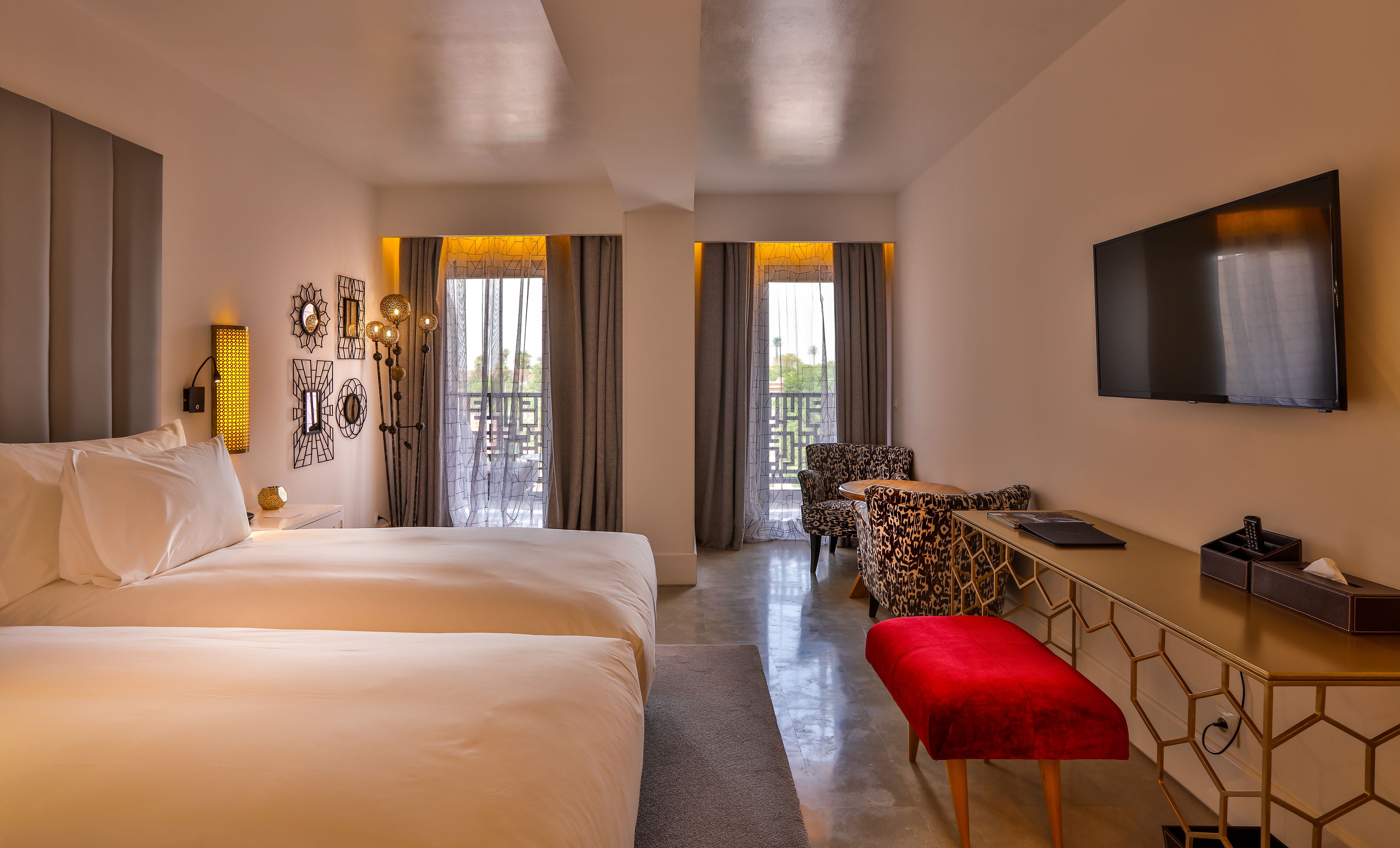 deluxe room | premium bedding, pillow-top beds, minibar, in-room safe