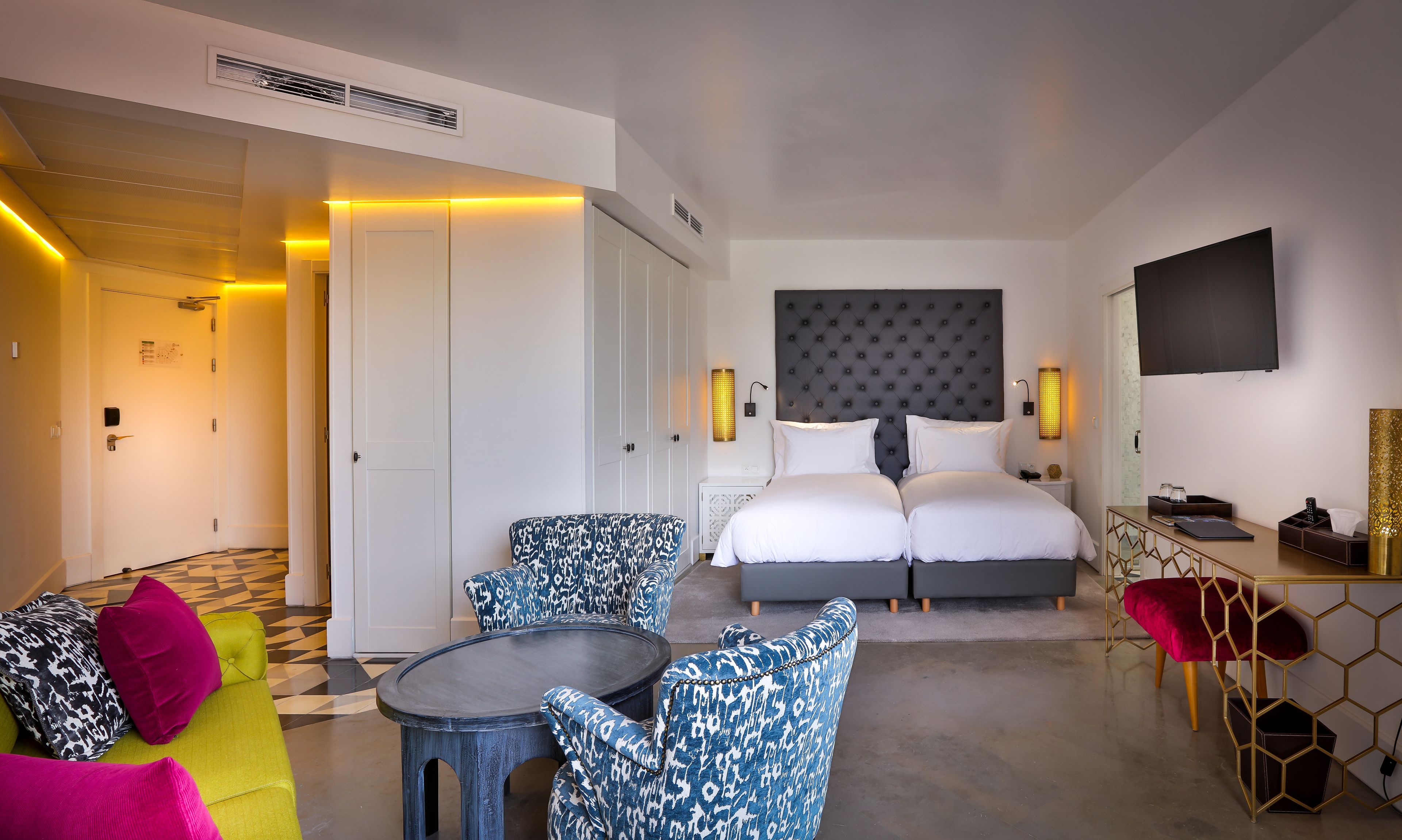 suite (prestige) | premium bedding, pillow-top beds, minibar, in-room safe
