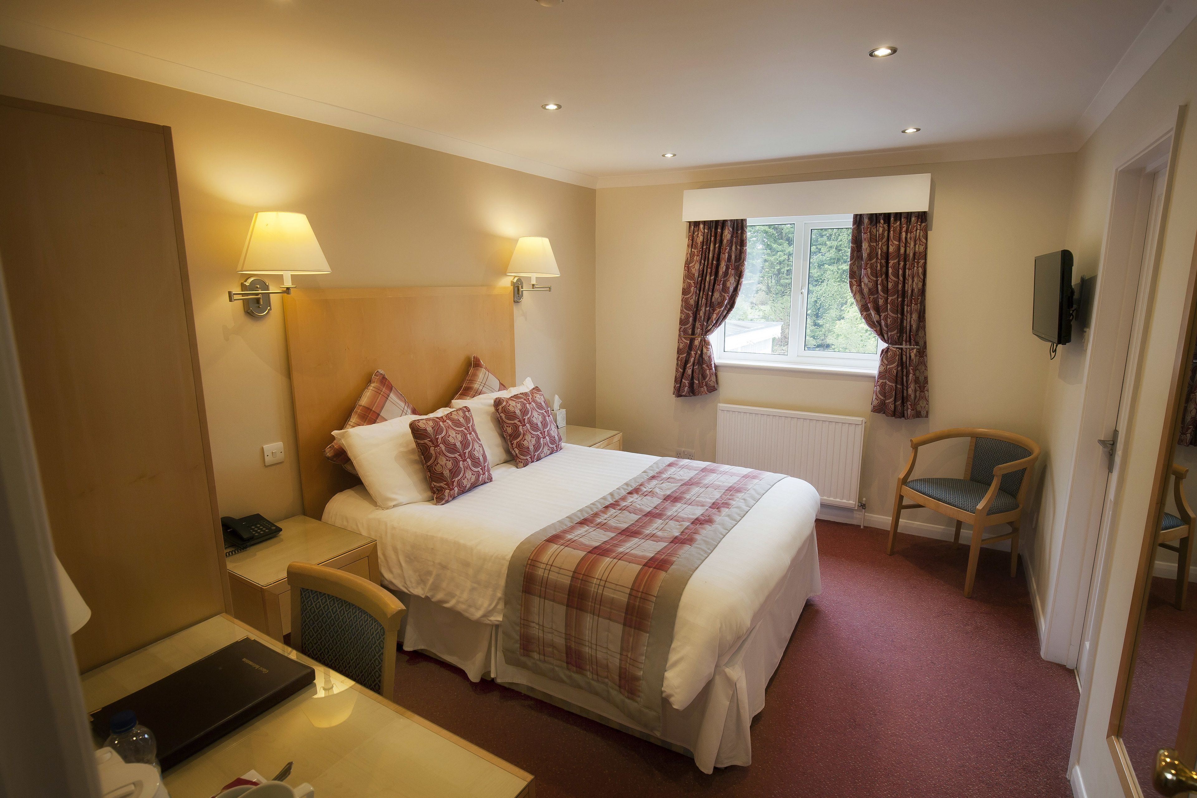 in-room safe, desk, iron/ironing board, cots/infant beds