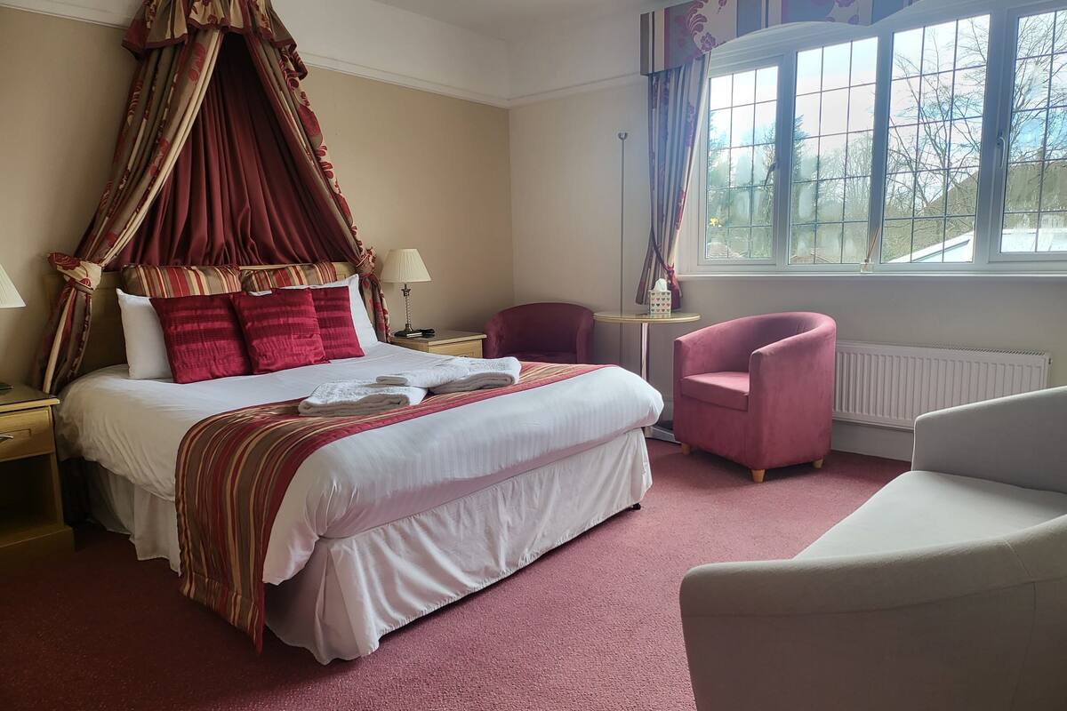 superior double room | in-room safe, desk, iron/ironing board, cots/infant beds