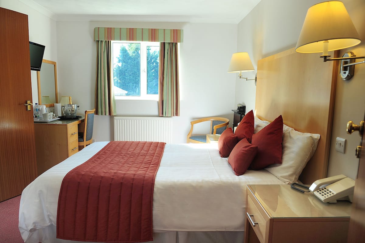 1 chambre, coffres-forts dans les chambres, bureau