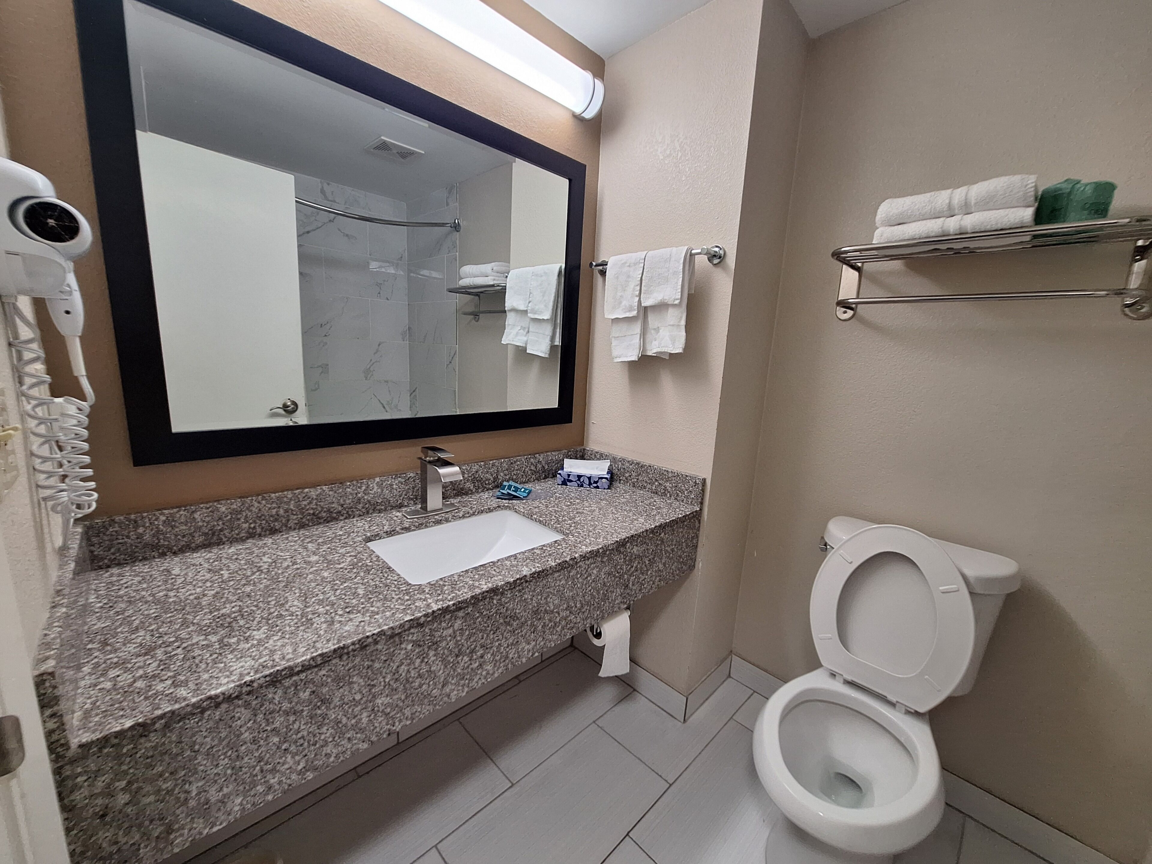Photo - Trident Inn & Suites New Orleans