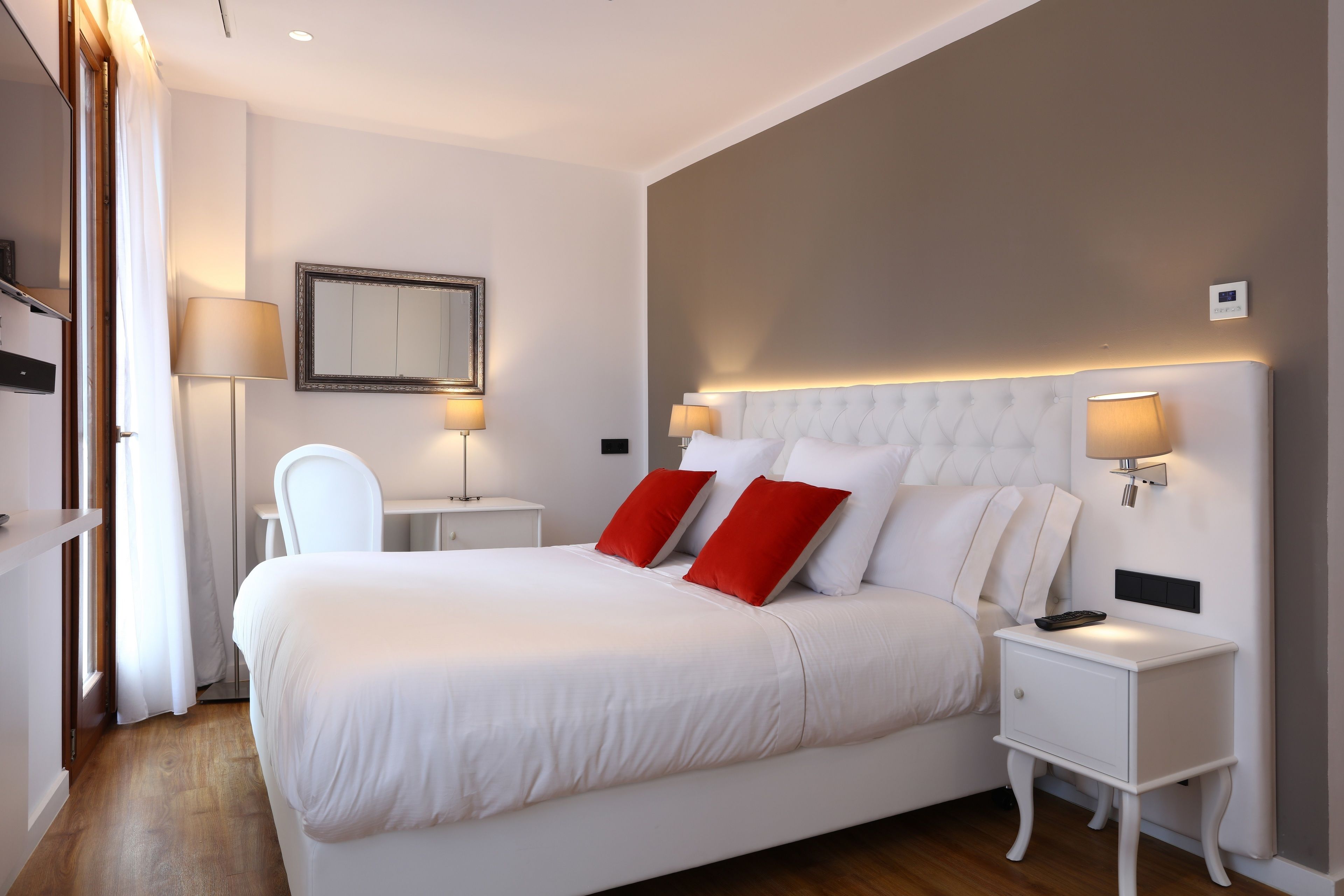 1 slaapkamer, luxe beddengoed, een minibar, een kluis op de kamer