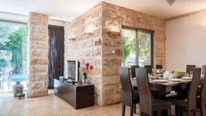 Premium Villa, 6 Bedrooms, Private Pool | In-room dining - Villa - Herzliya Pituah (Herzliya)