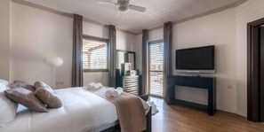 Vila premium, 6 quartos, piscina particular | 6 quartos, roupas de cama premium, cofres nos quartos