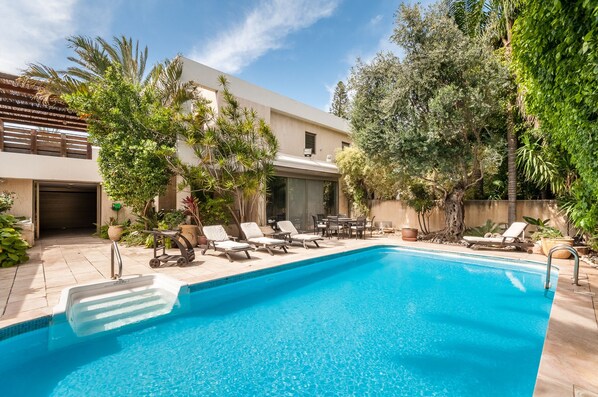 Alberca al aire libre 