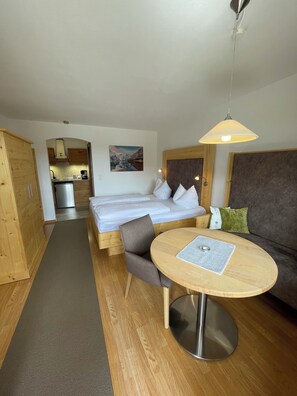 Double Room, Balcony, Mountain View