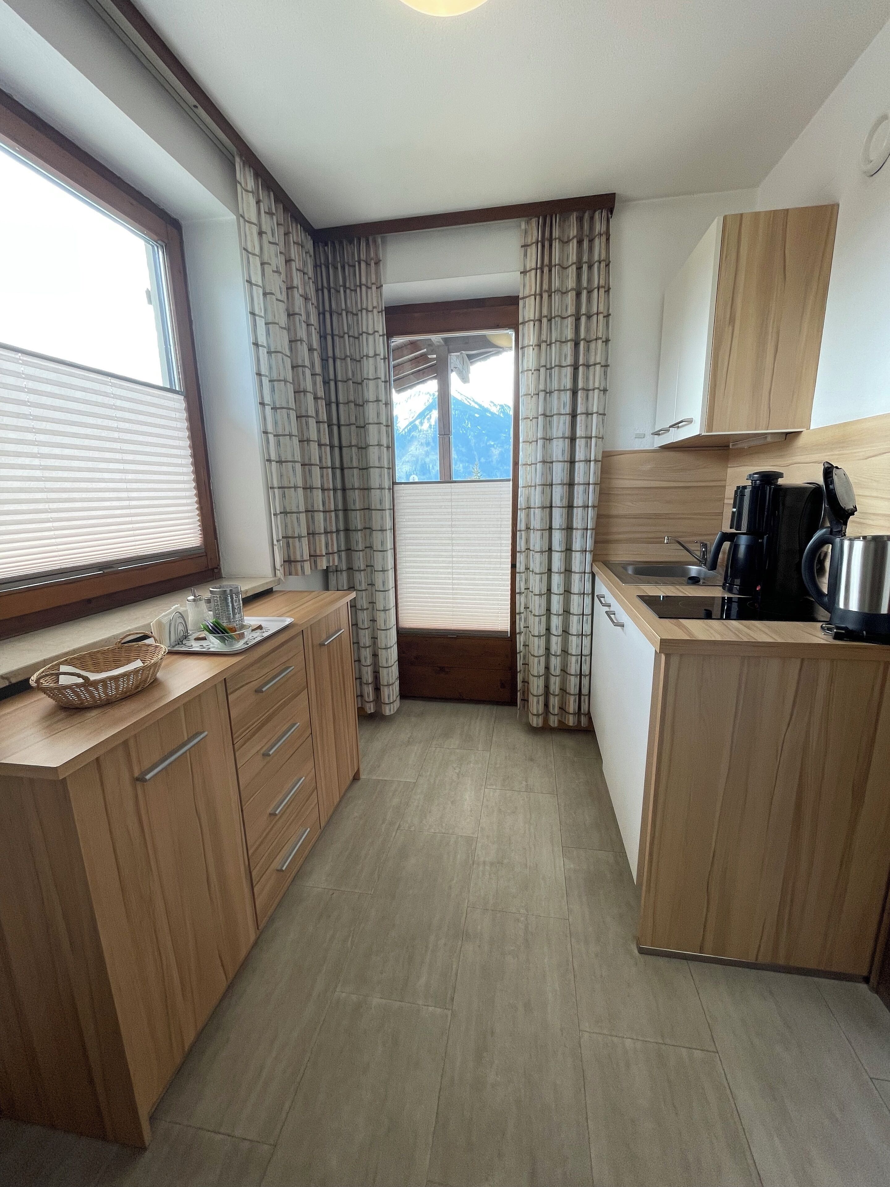 Doppelzimmer, Balkon, Bergblick | Hochwertige Bettwaren, Minibar, Schreibtisch, schallisolierte Zimmer