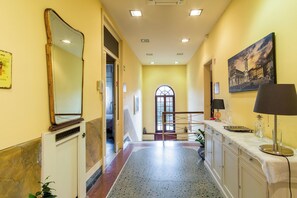 Flat-screen TV - Villa Catelli B&B (Lucca)
