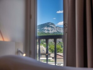 Double Room | Desk, soundproofing, free WiFi, bed sheets - ibis budget Chambéry Centre Ville - Hotel Rénové (Chambery)