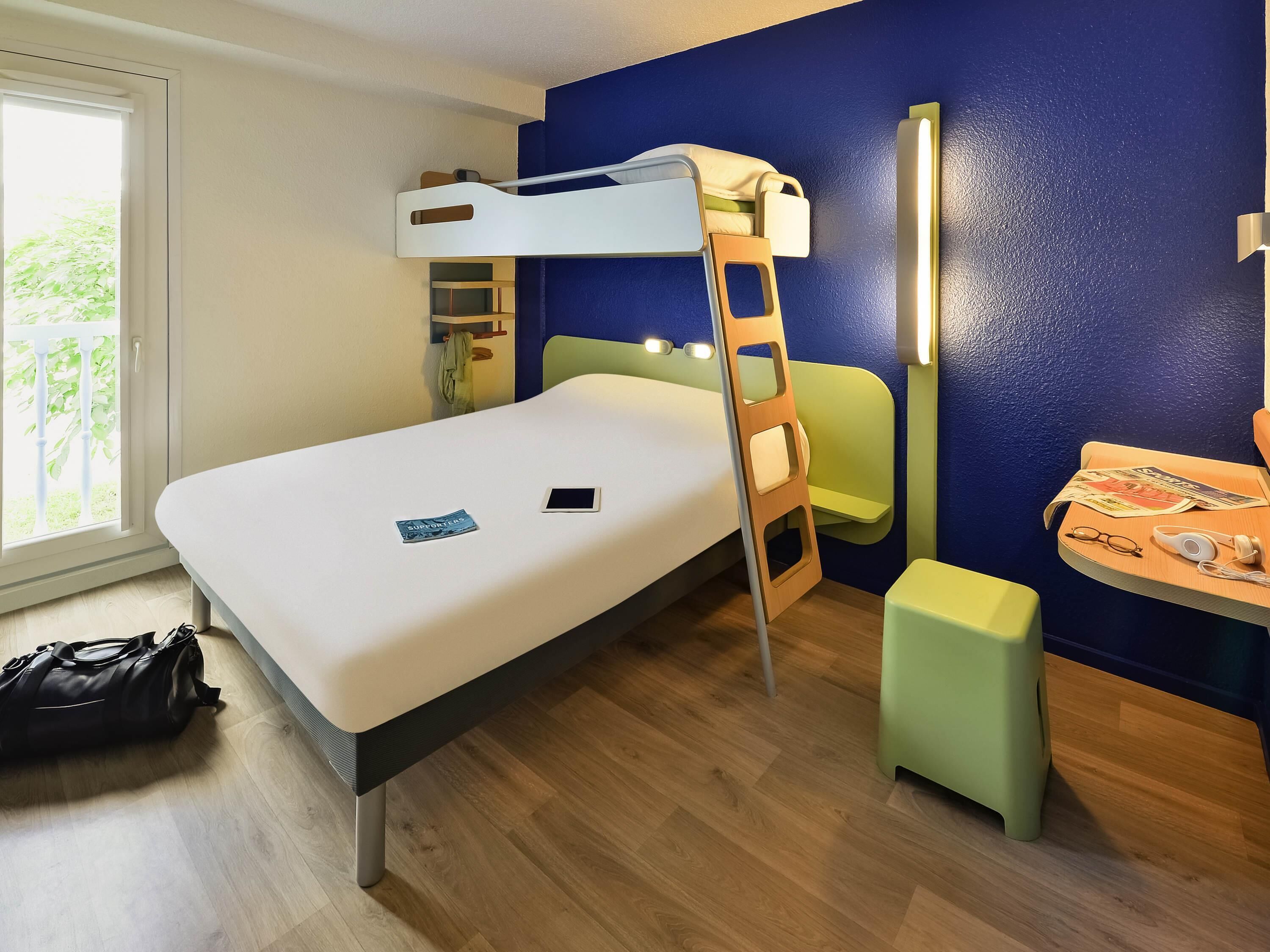 三人房, 多張床 | 書桌、隔音、免費 Wi-Fi、床單