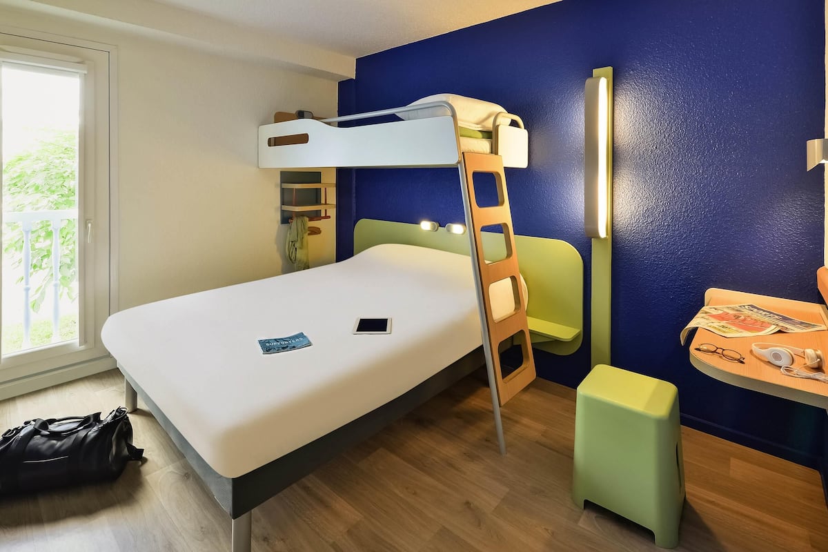 Bureau, chambres insonorisées, Wi-Fi gratuit, draps fournis