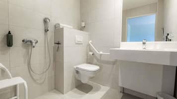 Double Room | Desk, soundproofing, WiFi (free), bed sheets