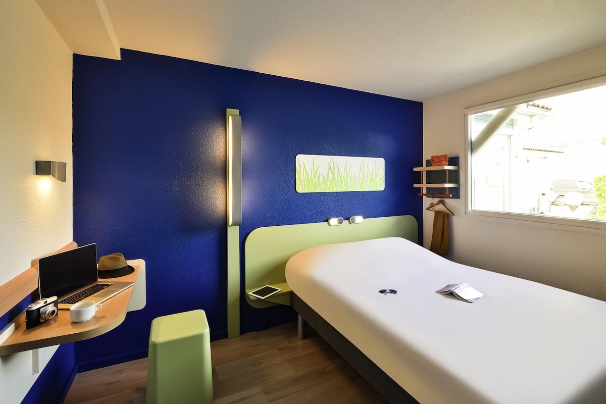 Habitació doble | Escriptori, habitacions insonoritzades, wifi gratuïta i roba de llit