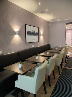 Lobby - Behringers City Hotel Nürnberg (Nuremberg)