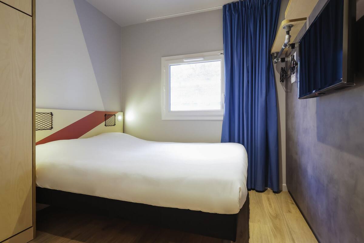 Chambre, plusieurs lits