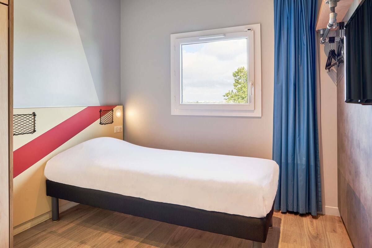 Chambre, 2 lits une place