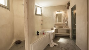 Villa – panorama, 1 soverom, massasjebadekar | 1 soverom, safe på rommet, blendingsgardiner og lydisolert