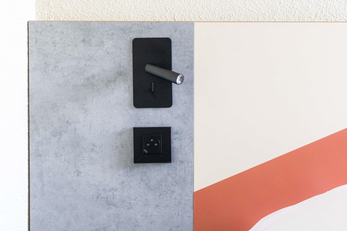 Coffres-forts dans les chambres, bureau, rideaux occultants