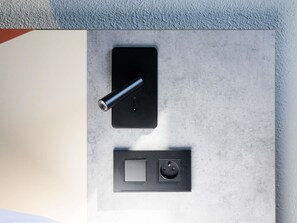 Phòng, 2 giường đơn | Két bảo mật tại phòng, bàn, màn/rèm cản sáng, phòng cách âm