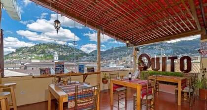 Friends Hotel & Rooftop - Historic Center & Museums