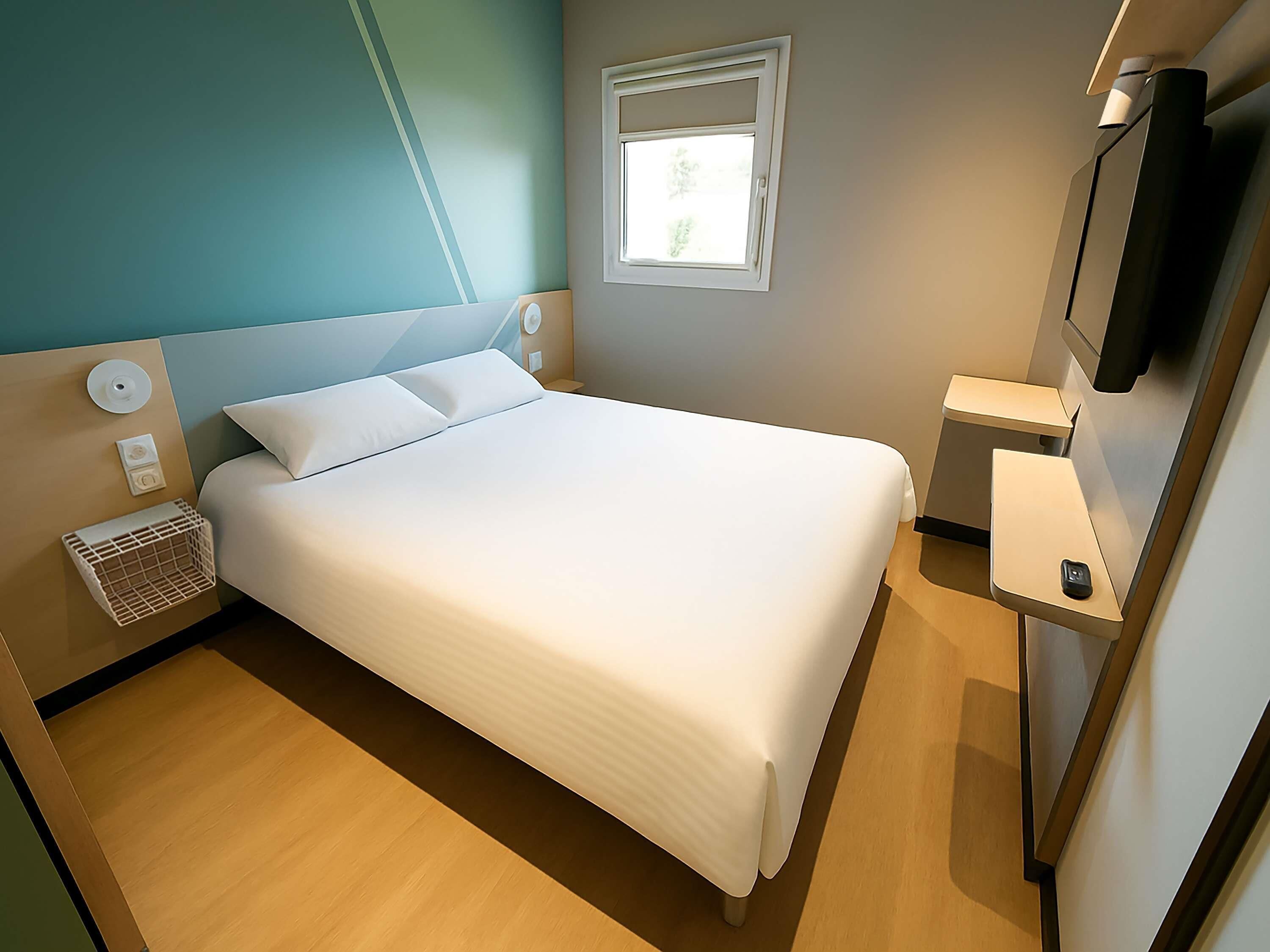 Klassieke kamer, 1 tweepersoonsbed (Latest generation) | Een bureau, een strijkplank/strijkijzer, gratis wifi, beddengoed