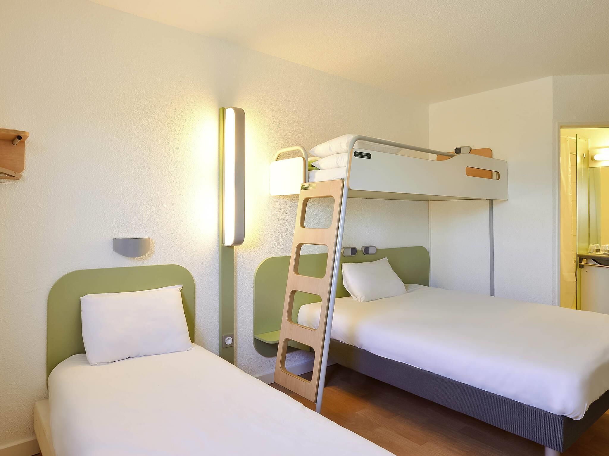 Standard Room, 2 Double Beds