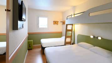 Triple Room, Multiple Beds | Desk, iron/ironing board, free WiFi, bed sheets