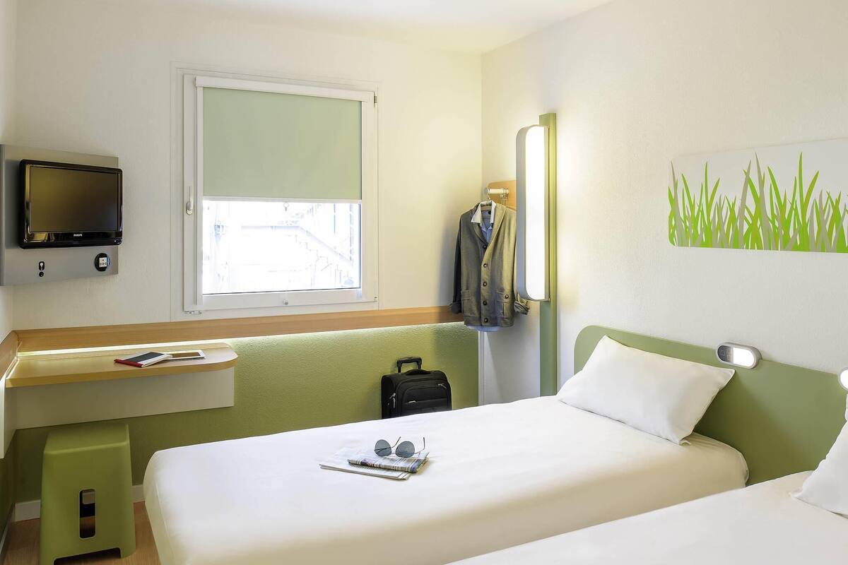 Desk, iron/ironing board, free WiFi, bed sheets