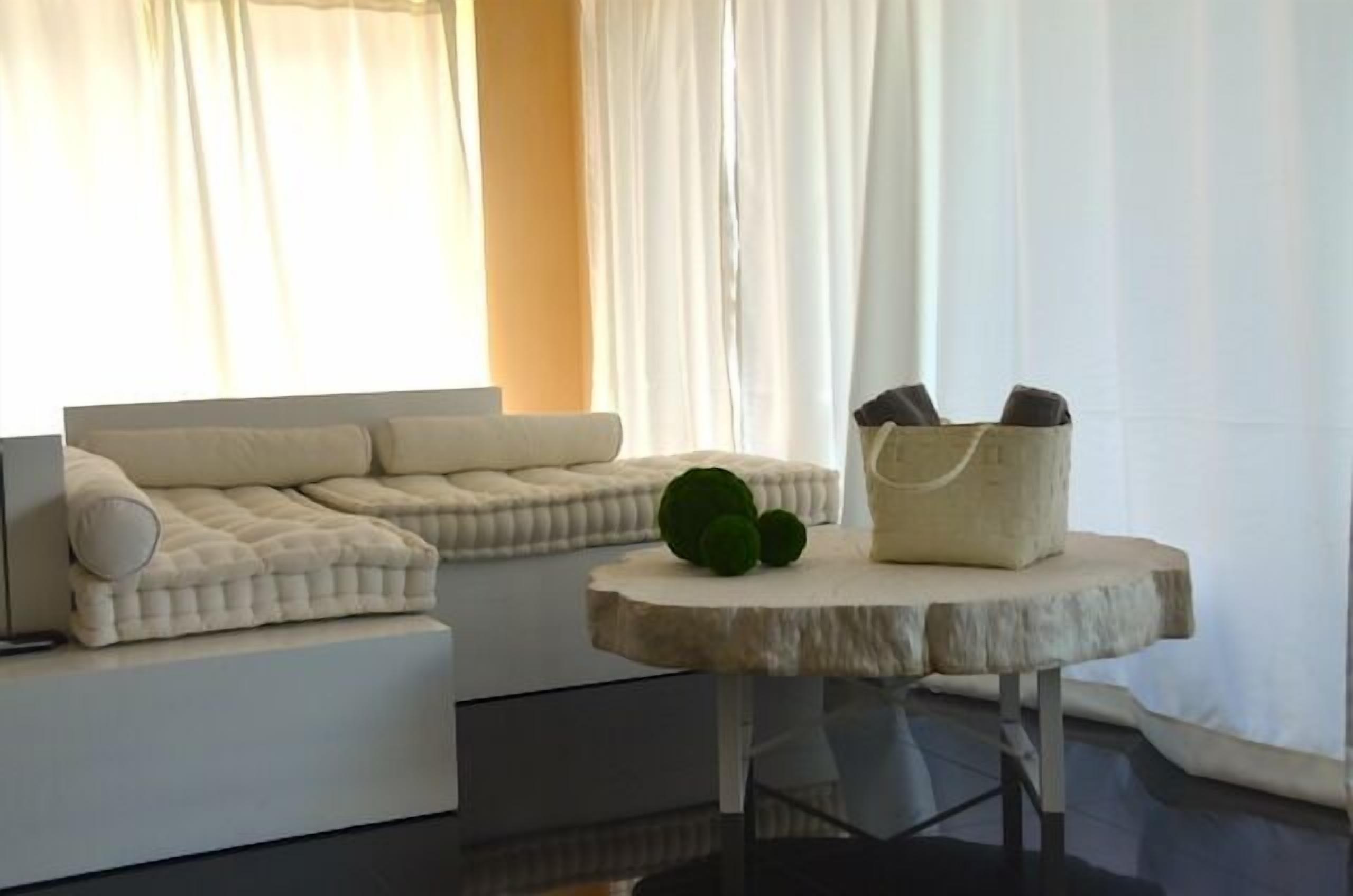 cocoon suite, 1 king bed, terrace, poolside | living room | 50-inch flat-screen tv with cable channels, tv