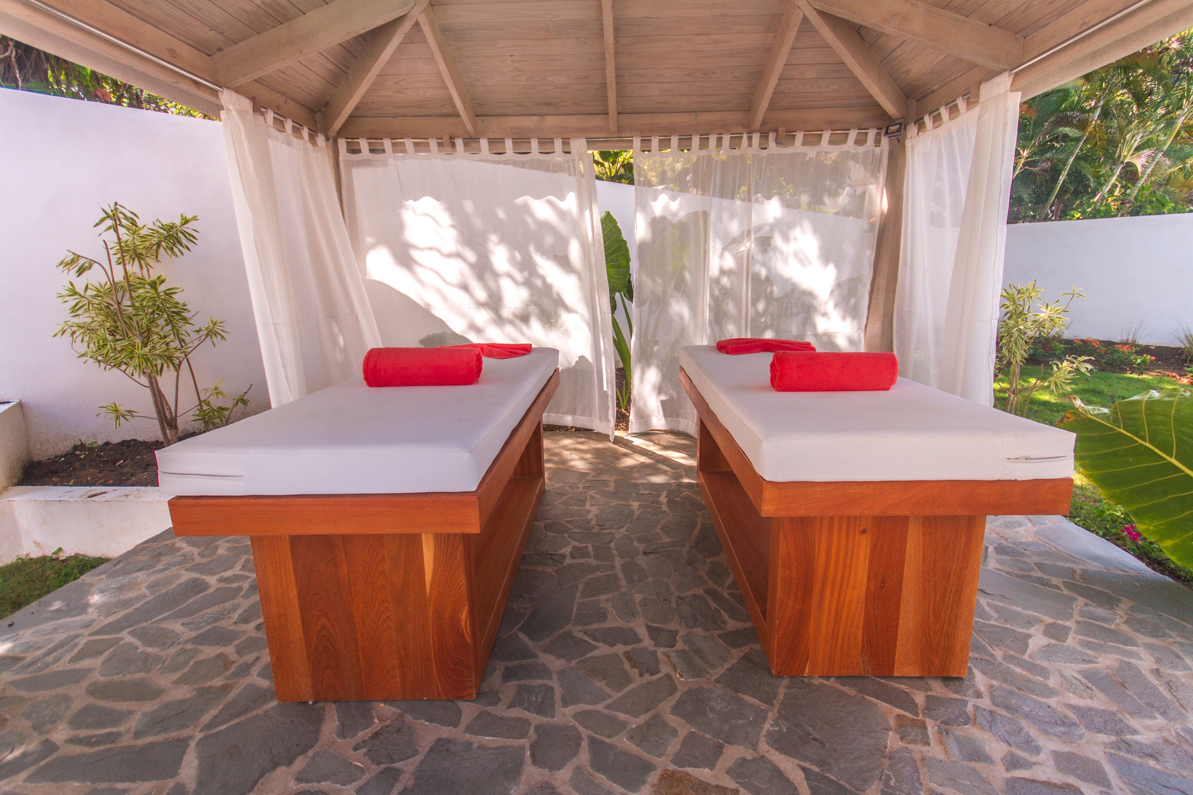 deep-tissue massages, swedish massages, sports massages, facials