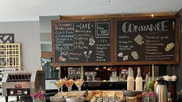 Daily continental breakfast (MXN 450 per person)