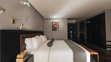 Terrace Suite Deluxe | Egyptian cotton sheets, premium bedding, down duvets, memory-foam beds