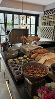 Daily continental breakfast (MXN 450 per person)